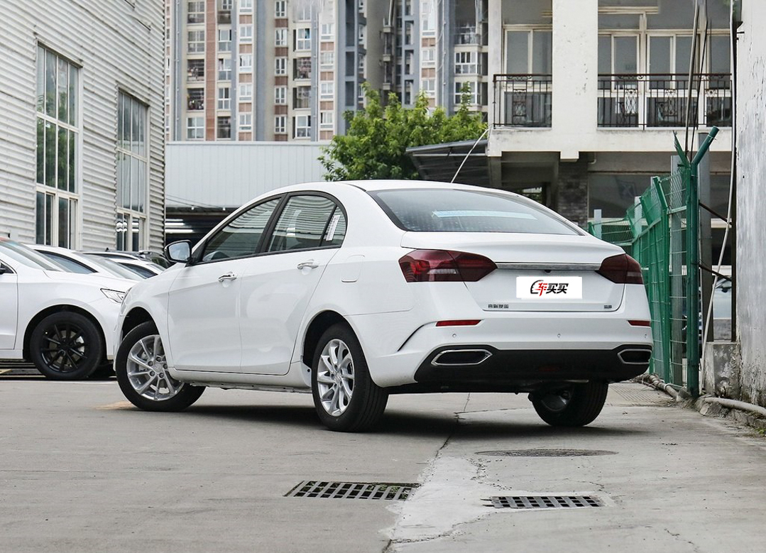 国民家轿焕新吉利第四代帝豪新车,2016吉利帝豪车机升级carlife