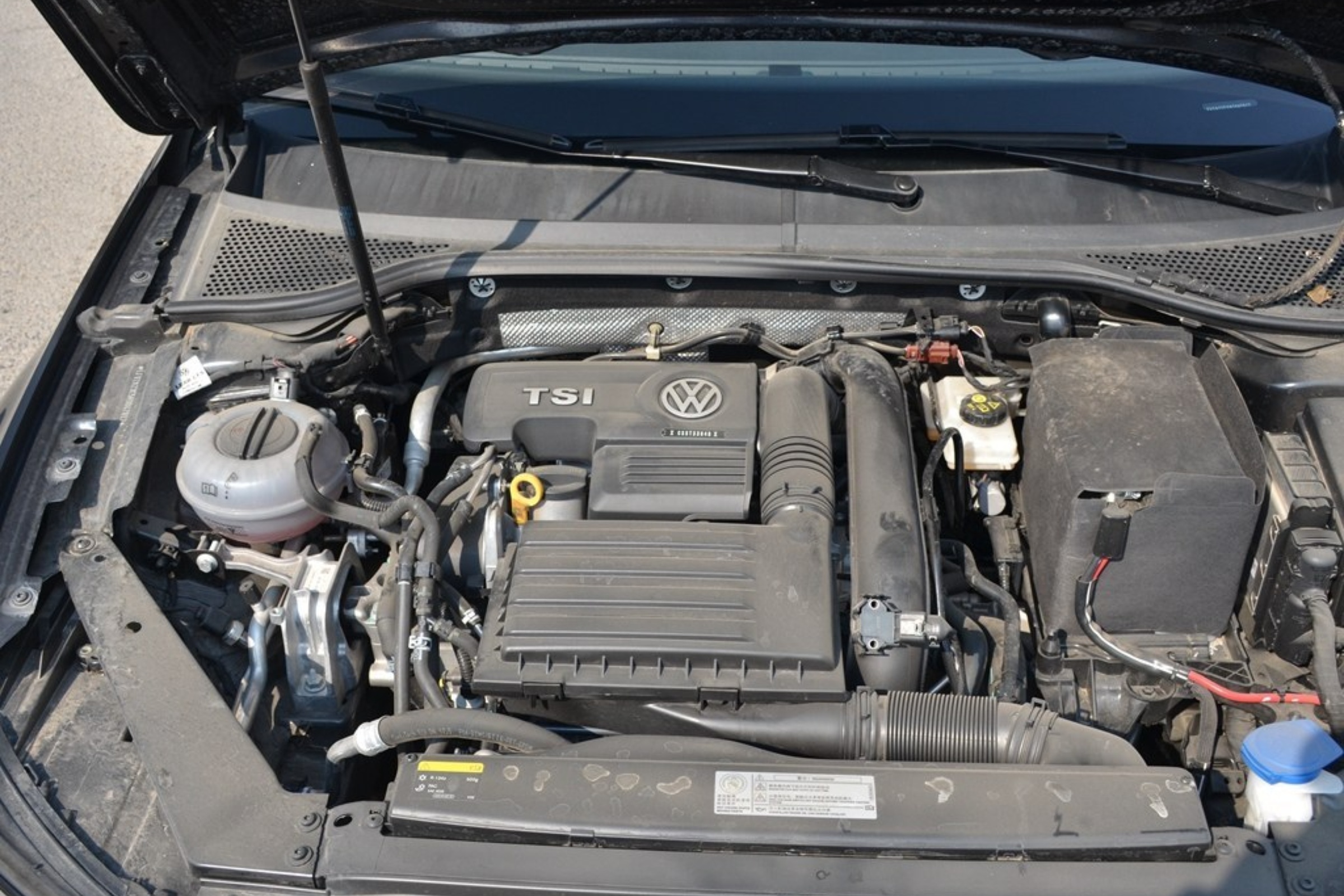 迈腾混合气过低咋回事,大众迈腾混合气过稀怎么解决