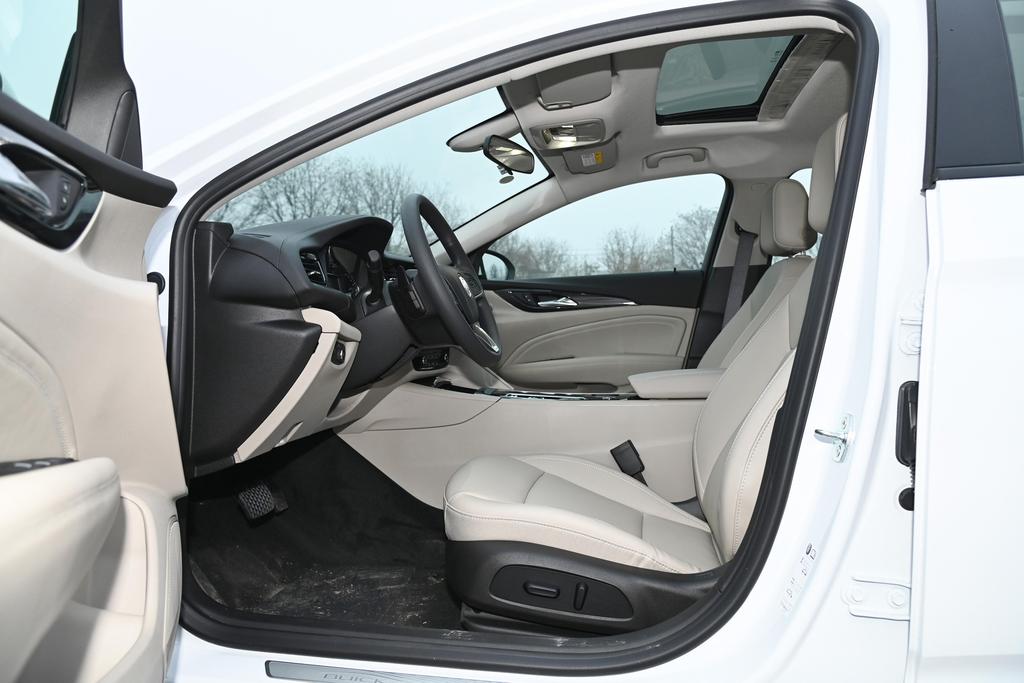 别克君威1.5t精英版省油吗,19君威1.5t精英型外观颜色