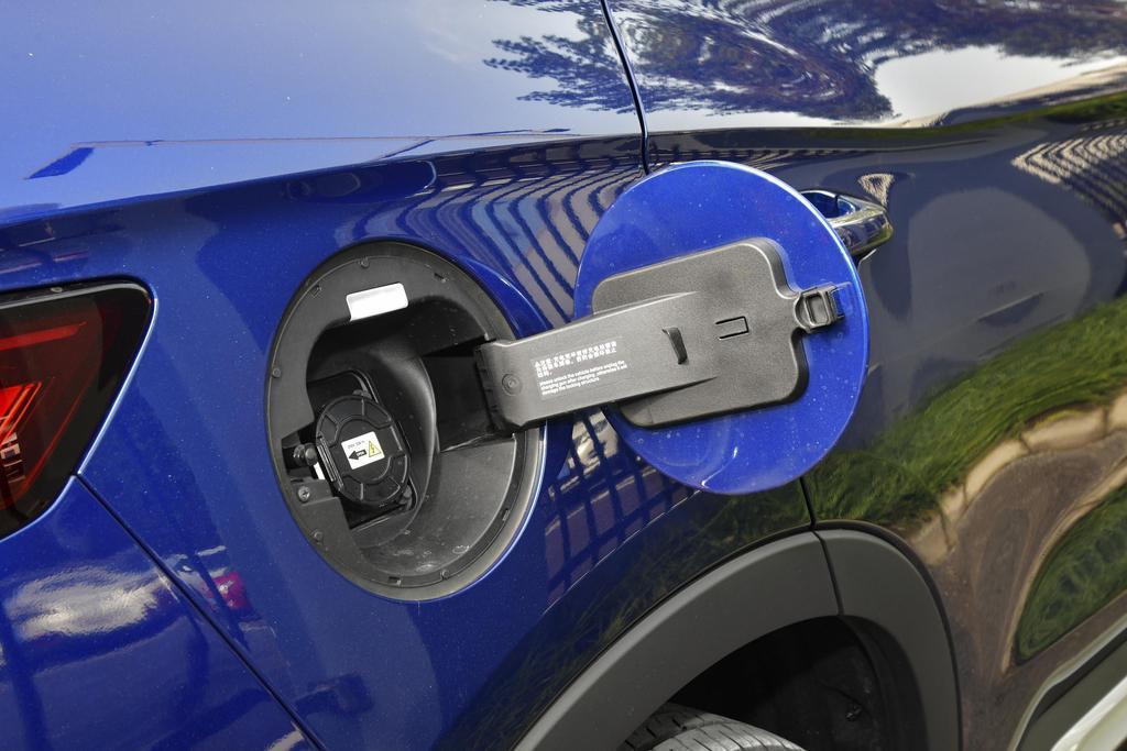 比亚迪买完车怎么安充电桩,比亚迪免费充电桩怎么申请