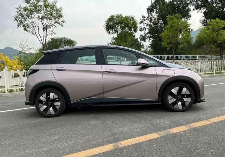 适合女生开的新能源车,适合女生开的新能源车推荐20-30万