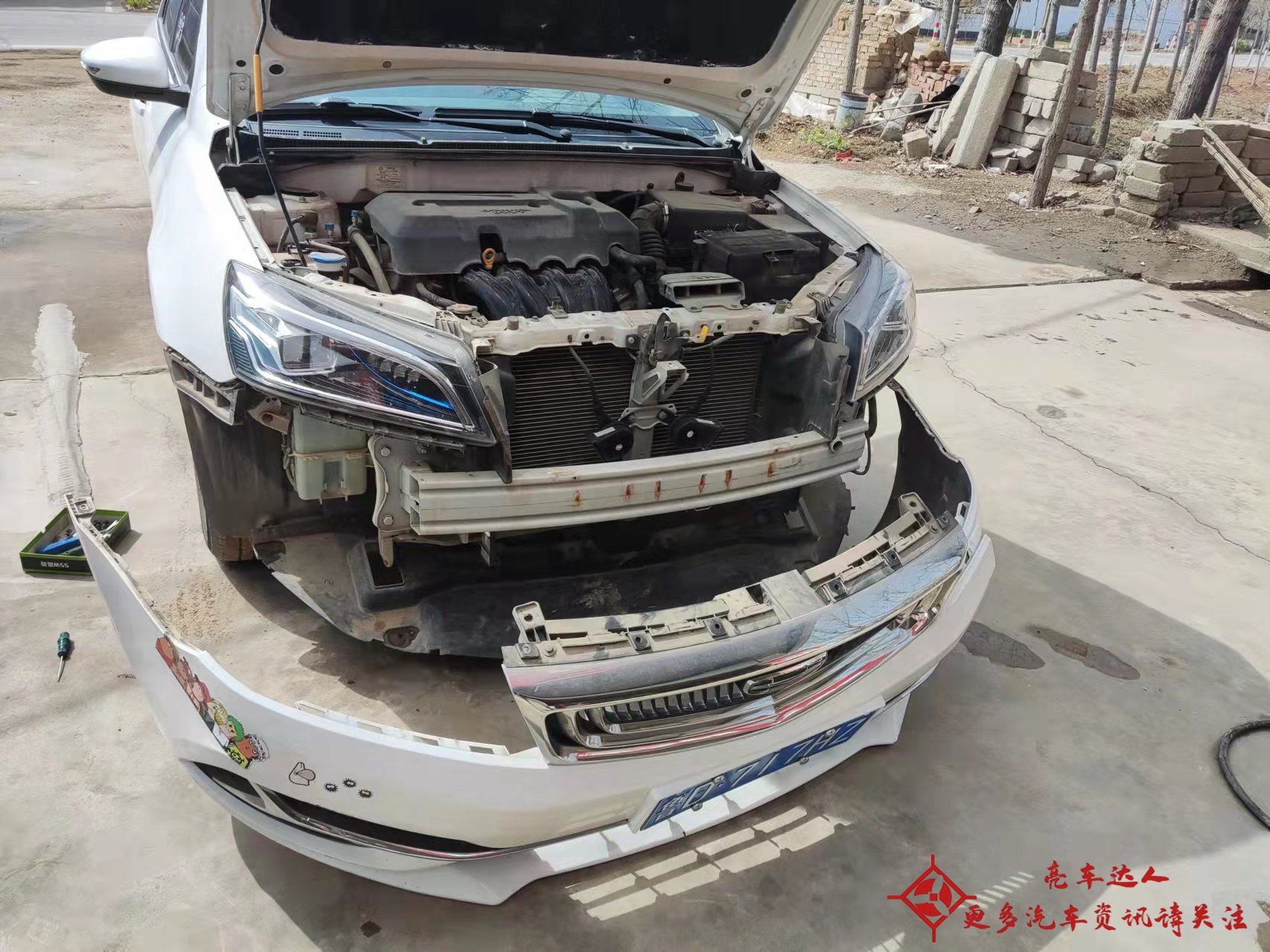 吉利帝豪前保险杠划伤怎么办,帝豪gl前保险杠喷漆多少钱