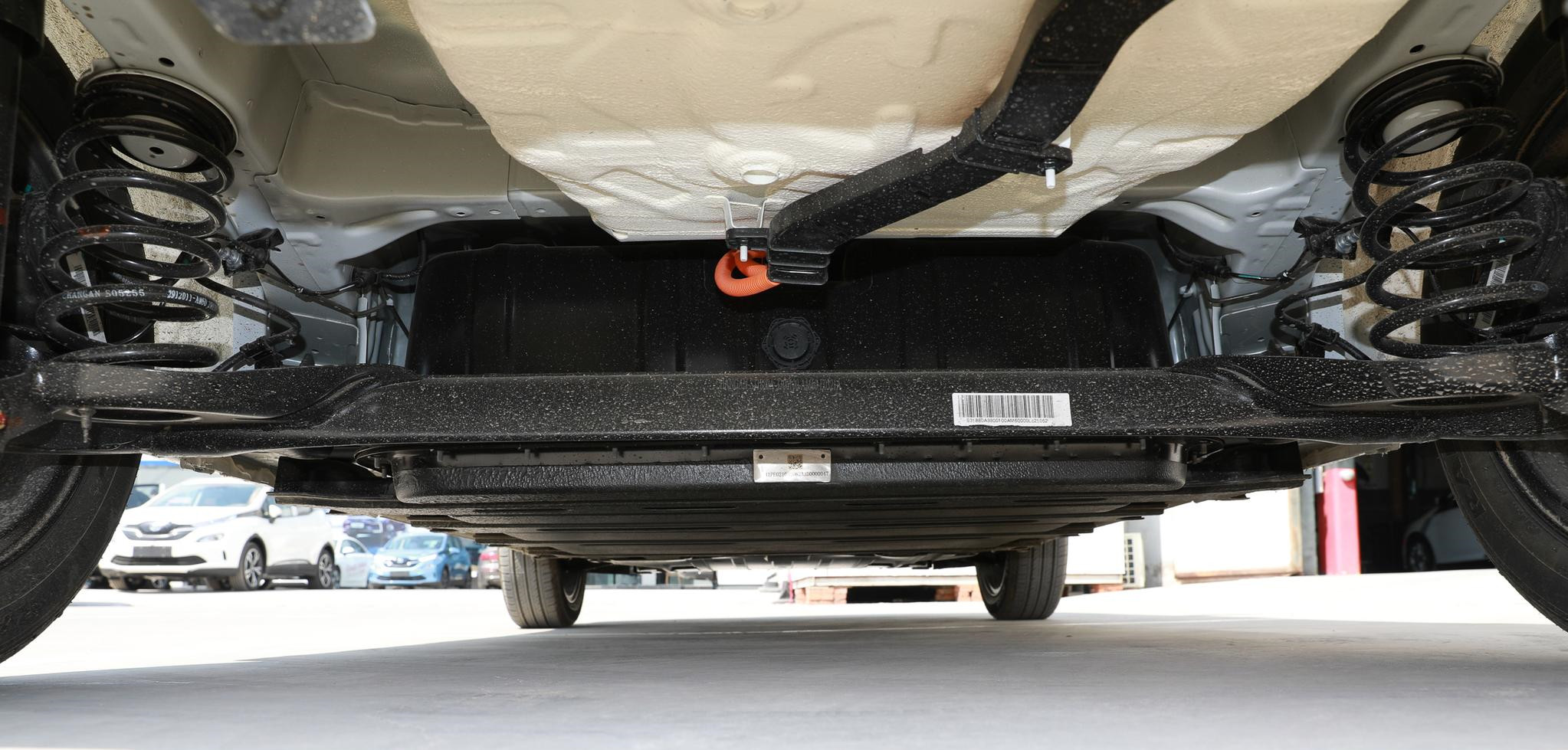 奔奔estar续航是310还是301,长安奔奔20款和21款哪个好