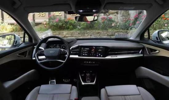 新款4轮电动车测试,上汽奥迪45万级新能源车型