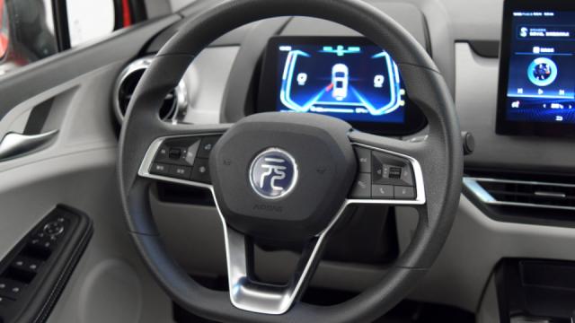 新能源比亚迪元pro值得买吗,比亚迪元pro小型纯电动suv多少钱