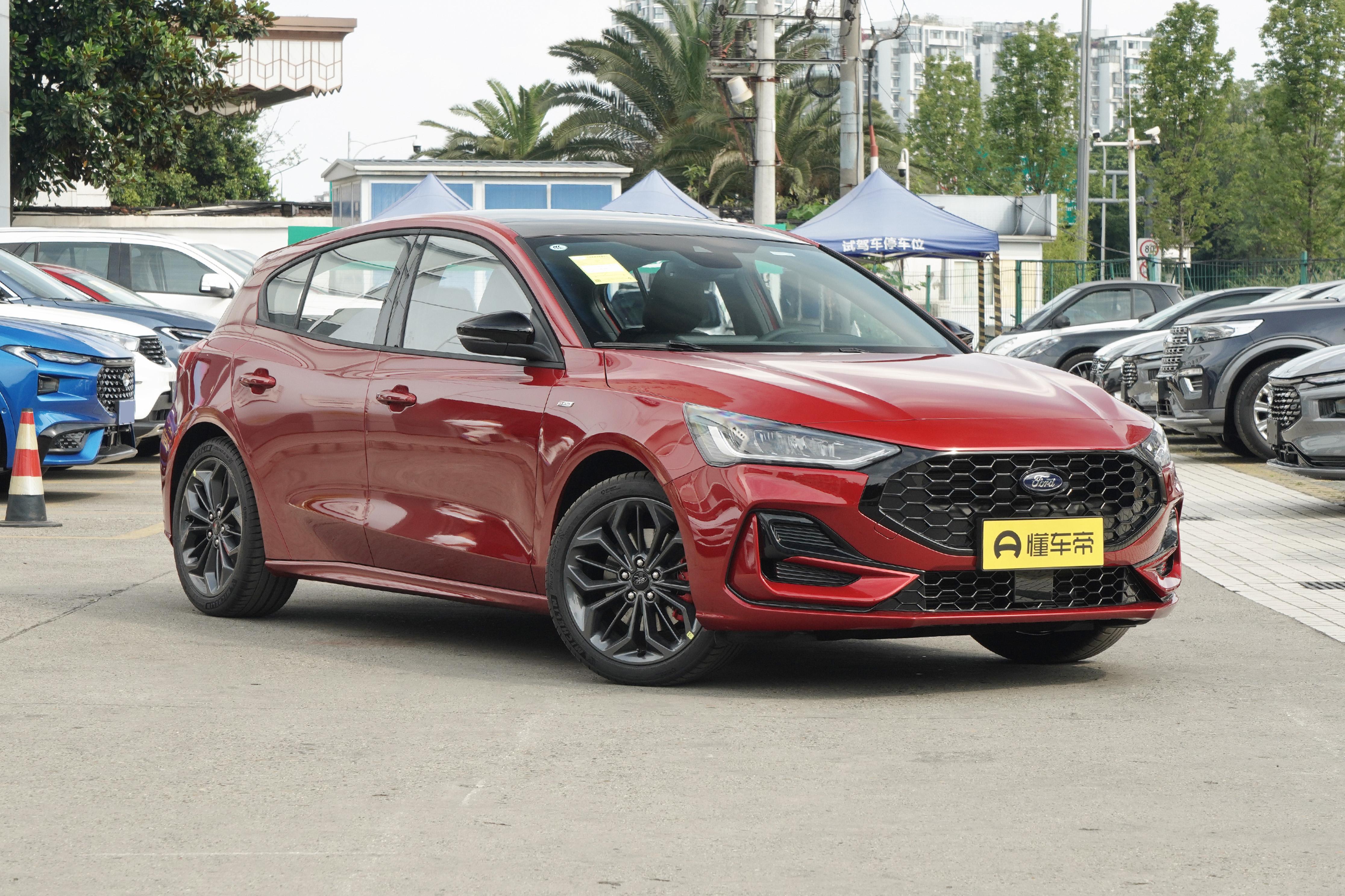 福特福克斯两厢新款测评,试驾老款福特福克斯两厢自动挡