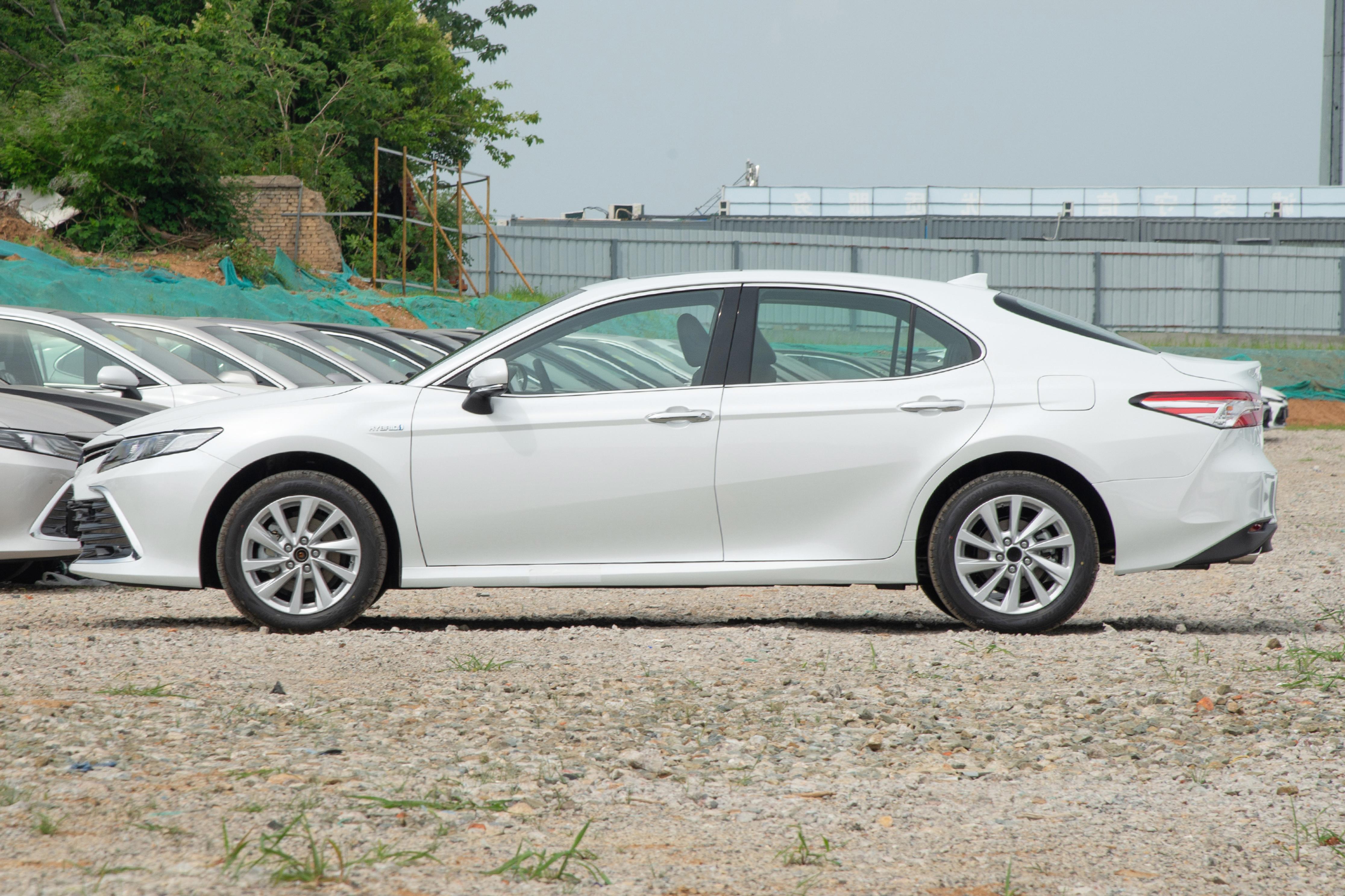 搭载2.5l自吸发动机的二手车,搭载2.5l和8at的车型