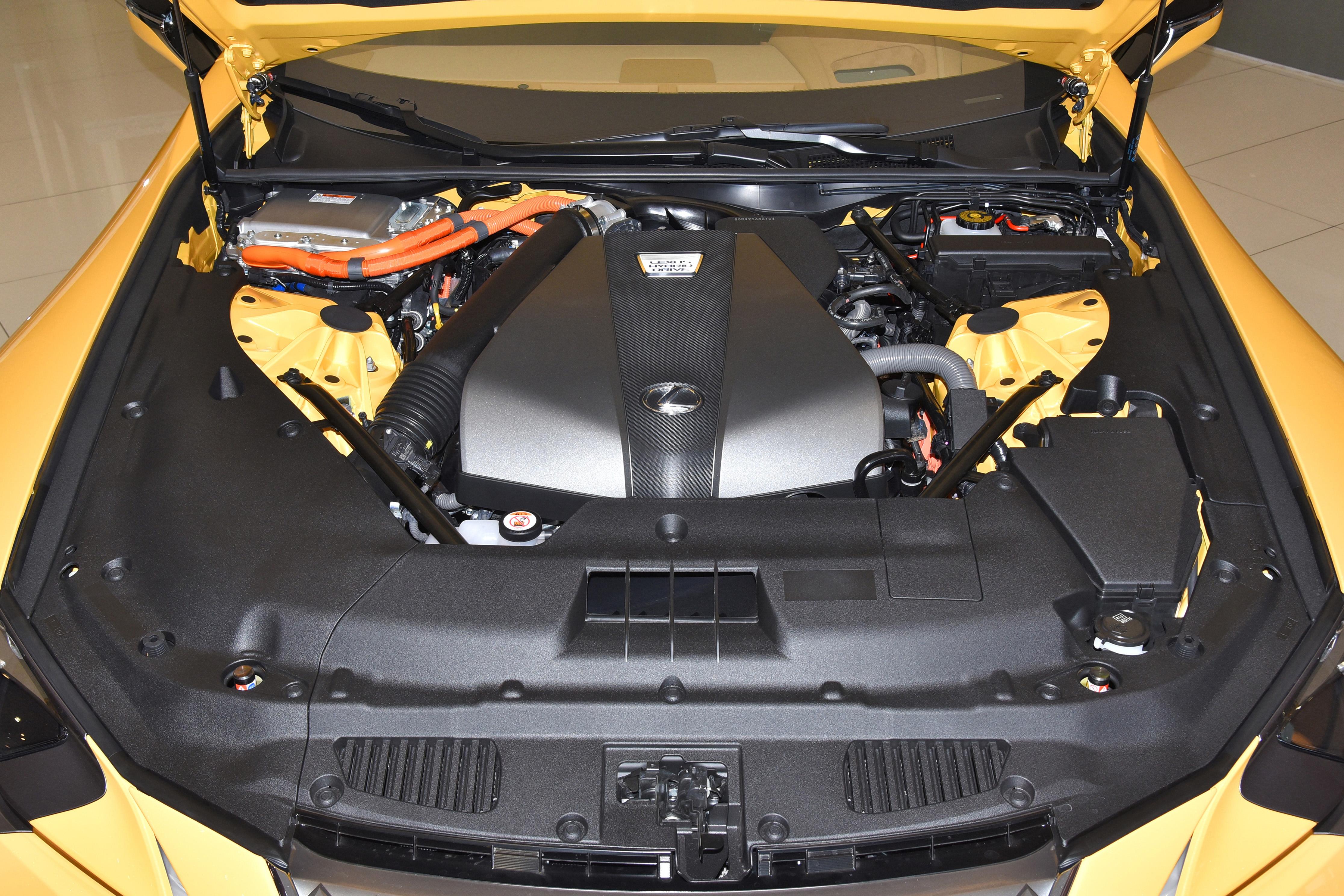 2021款雷克萨斯lc跑车,lc300兰德酷路泽vs雷克萨斯lx570