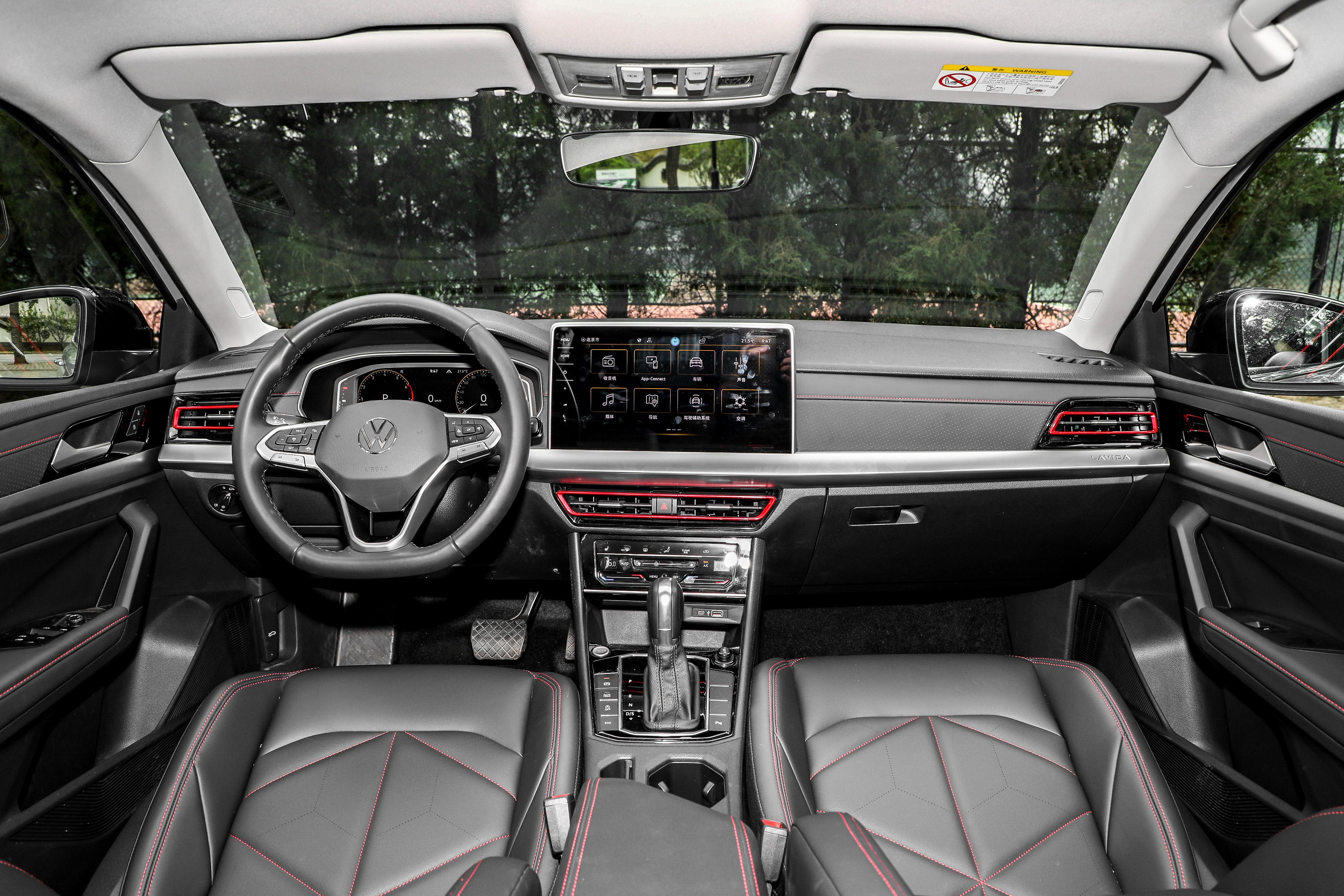 全新大众朗逸轿车13万左右,大众朗逸十五万以内落地轿车推荐