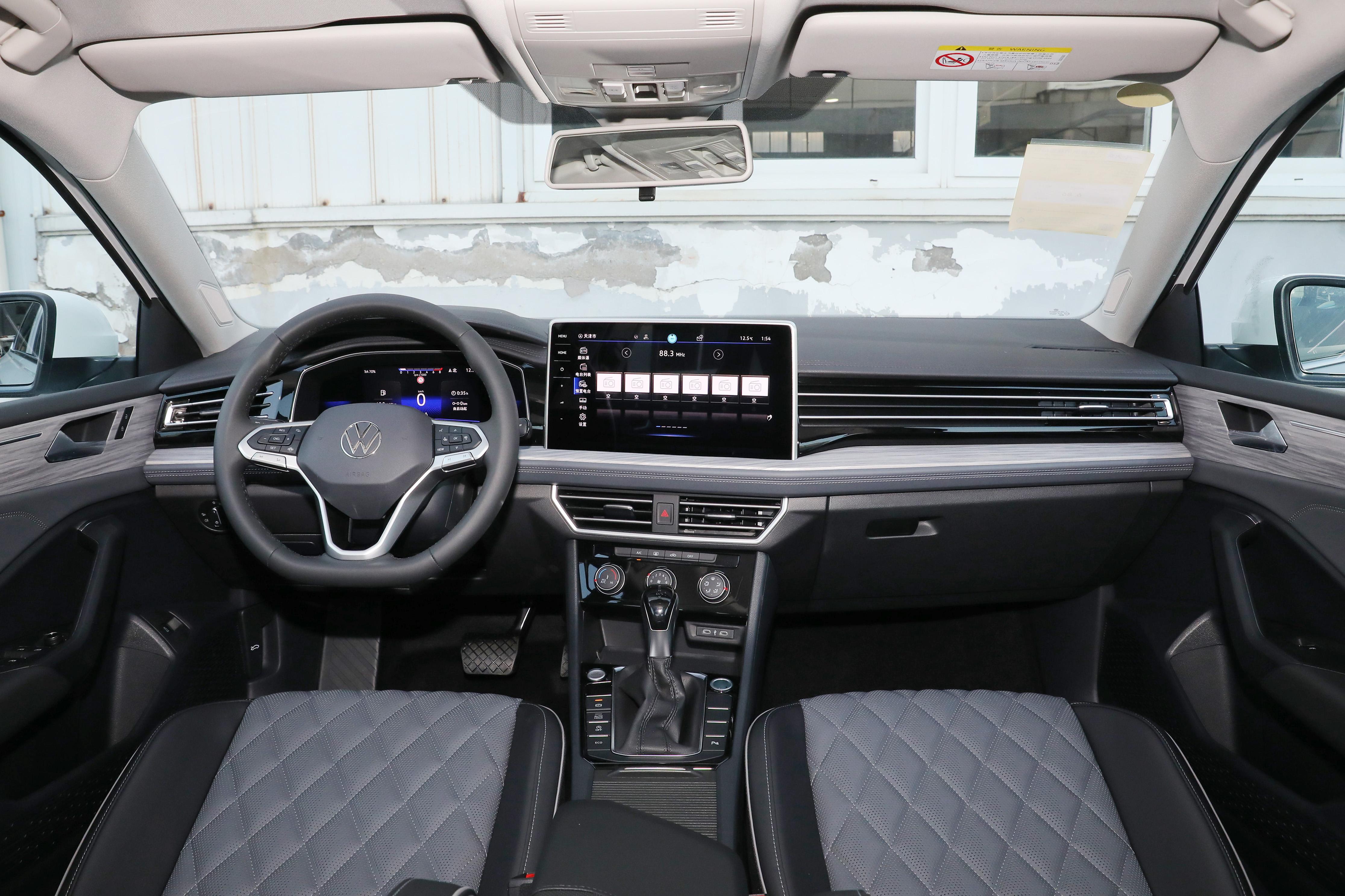 马自达昂克赛拉和速腾怎么选择,昂克赛拉2.0和速腾1.4谁更值得买