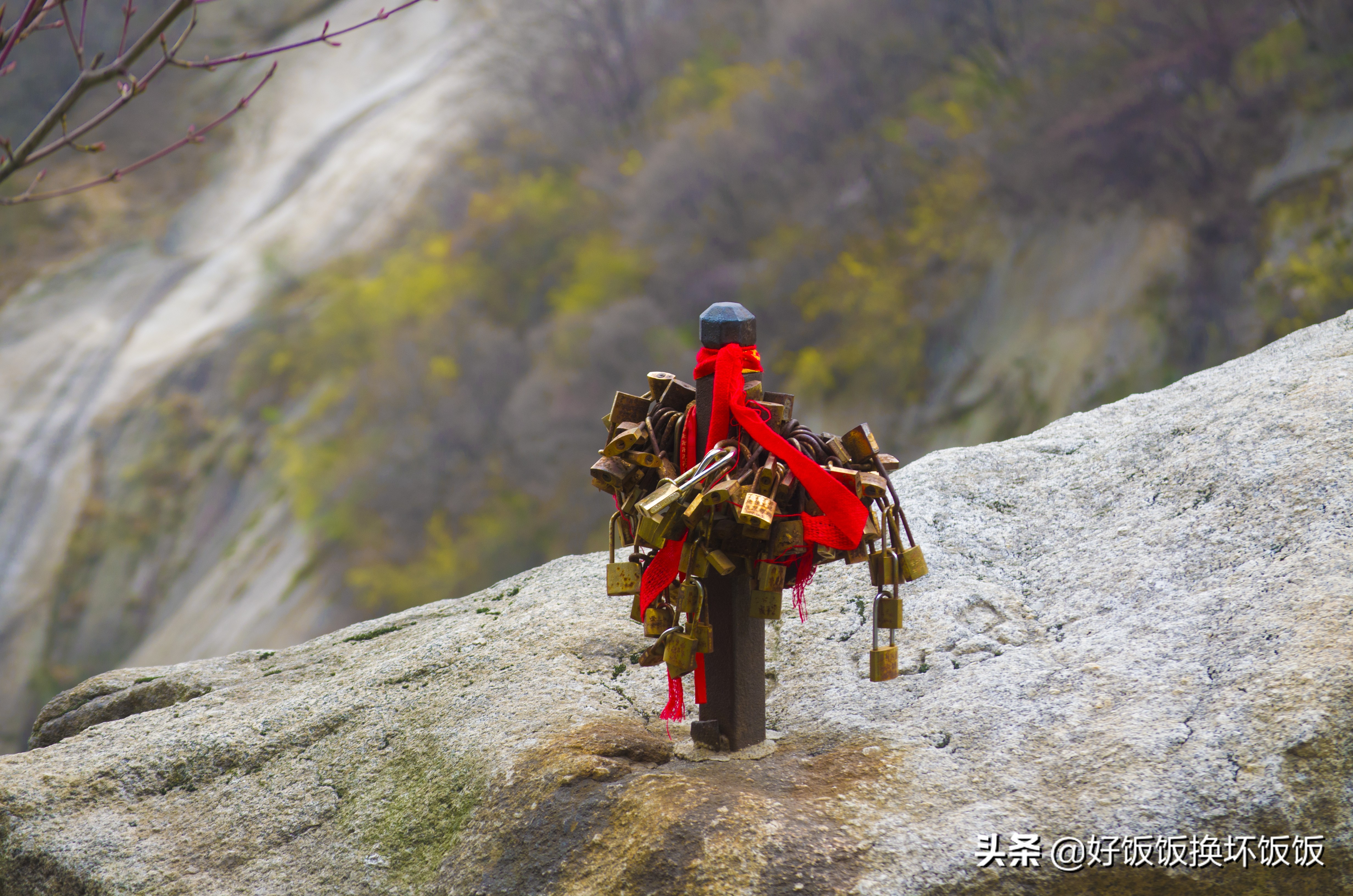 华山站到华山北峰怎么走,华山西峰到华山北峰山路怎样