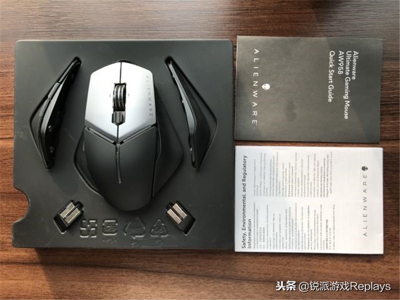 alienware外星人背部灯光,外星人全家桶颜值