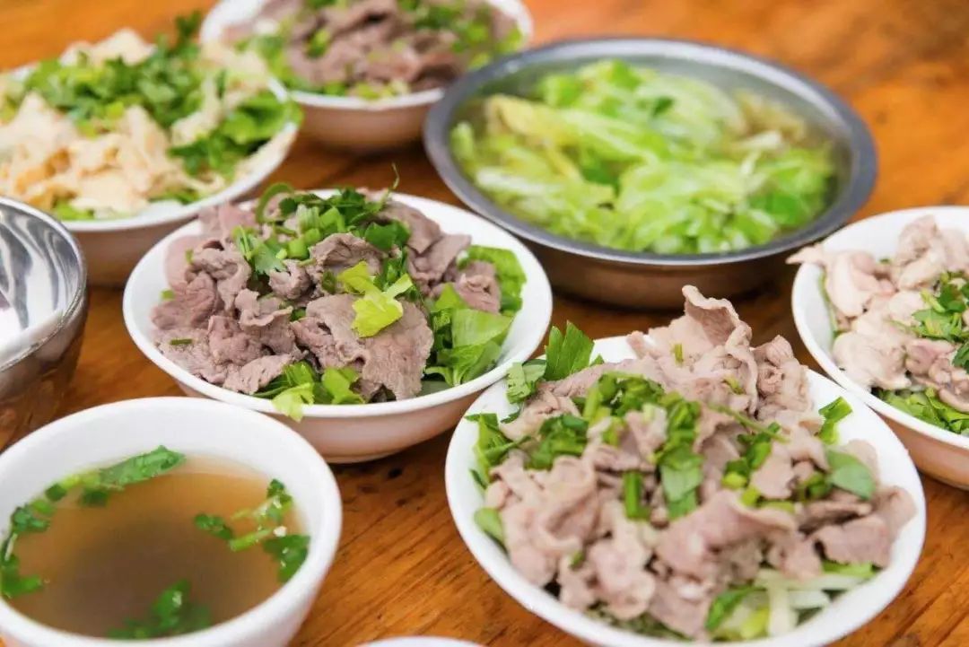 乐山是一个美丽的城市,乐山一个为了吃而来的城市