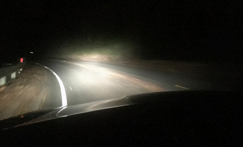 碰瓷*党**密谋4天来珠海食“大茶饭”！刚偷走粤C车牌，转眼遇上足球队被追满街跑！