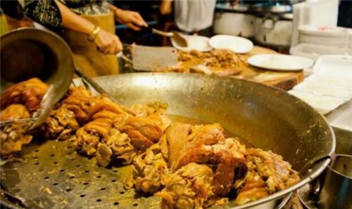 去泰国旅游需要带吃的,泰国旅游必去的100种美食