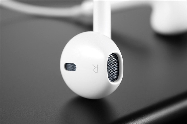 苹果手机自带的耳机和无线麦克风,苹果自带耳机属于什么级别