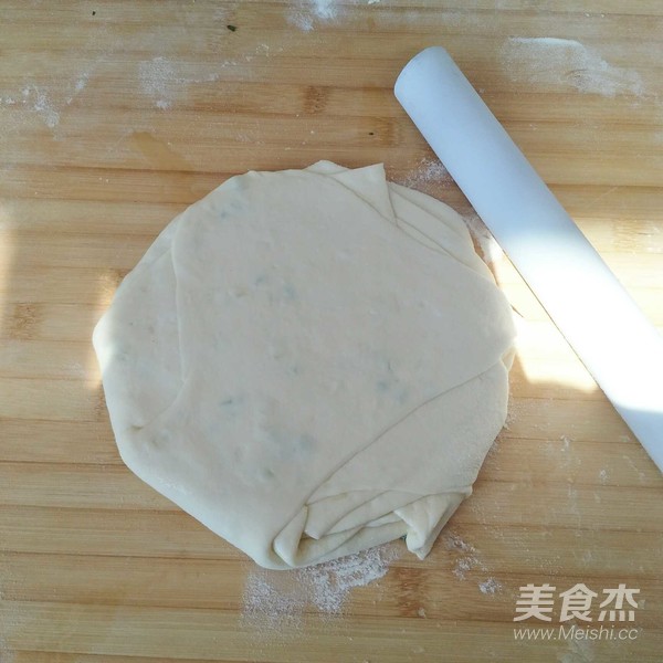 烙饼不起层的诀窍有哪些,烙饼柔软起层有秘诀教你这3个