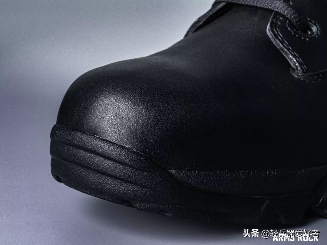 日常防水军靴,军靴下雨天可以穿吗