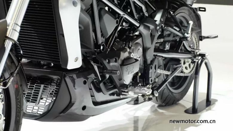 贝纳利502c大魔鬼骑行,大魔鬼贝纳利502c改装