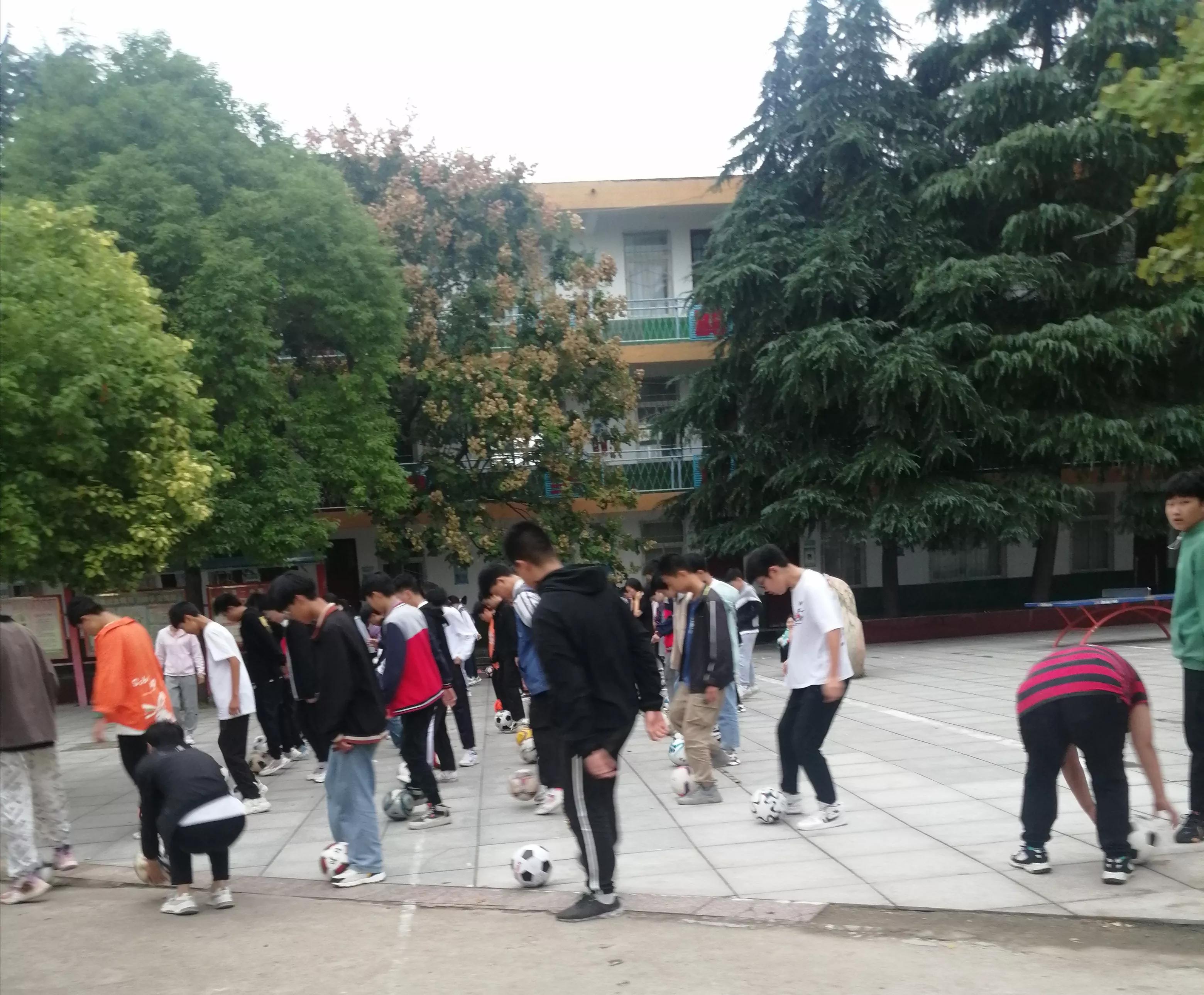 年纪越大越喜欢足球了,中国足球比中国教育更有希望