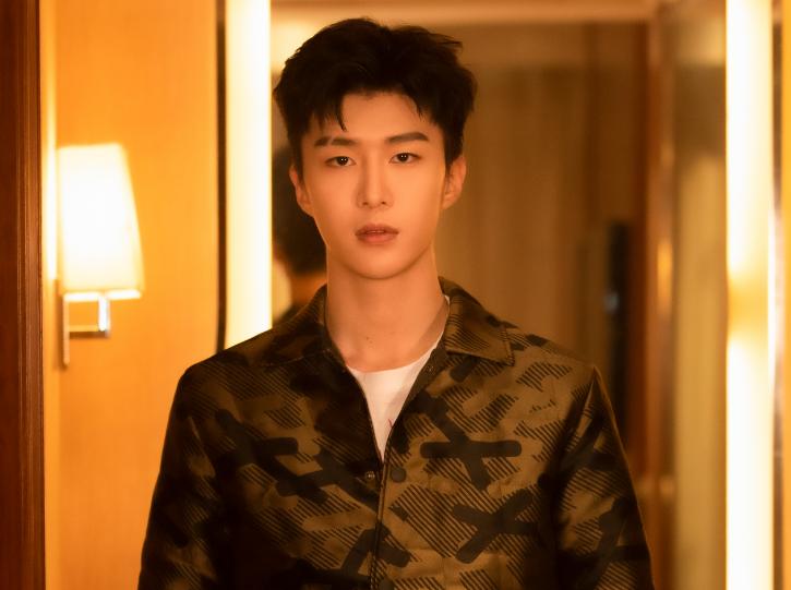 乐华七子见面会范丞丞哭的视频,九牧王范丞丞与乐华解约了吗