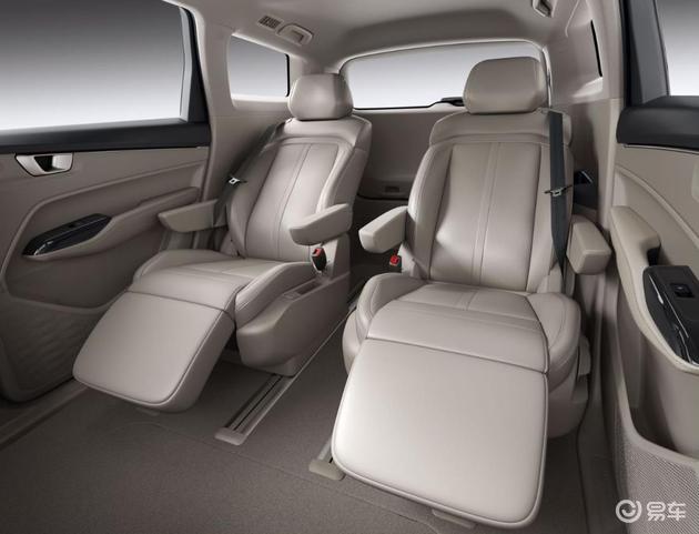 五菱凯捷同级别对比,五菱凯捷适合家庭用车吗