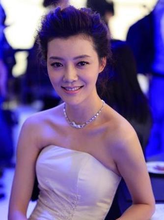 王石向清华捐款53亿是真是假,王石回应捐款53亿股票