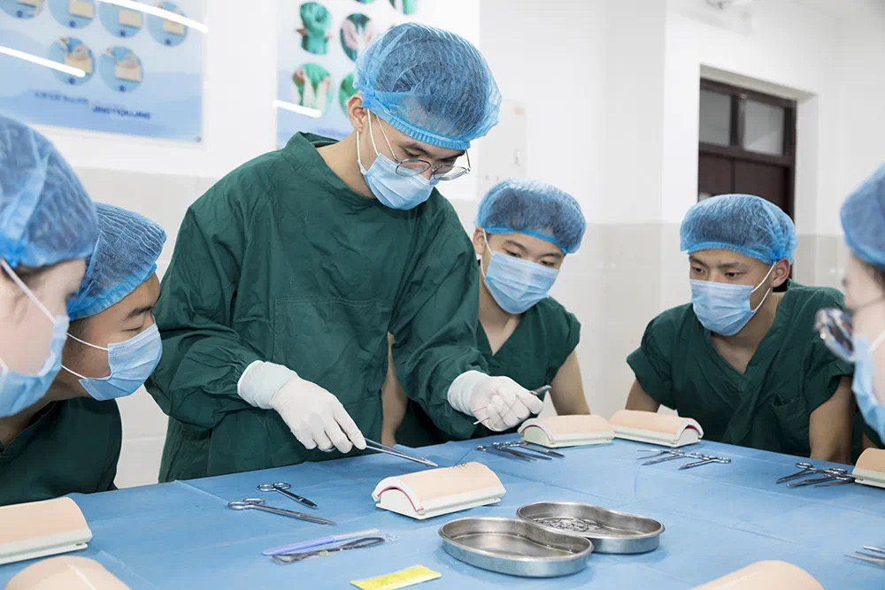 盐城卫生职业学院官网,上海卫生学校在盐城招生