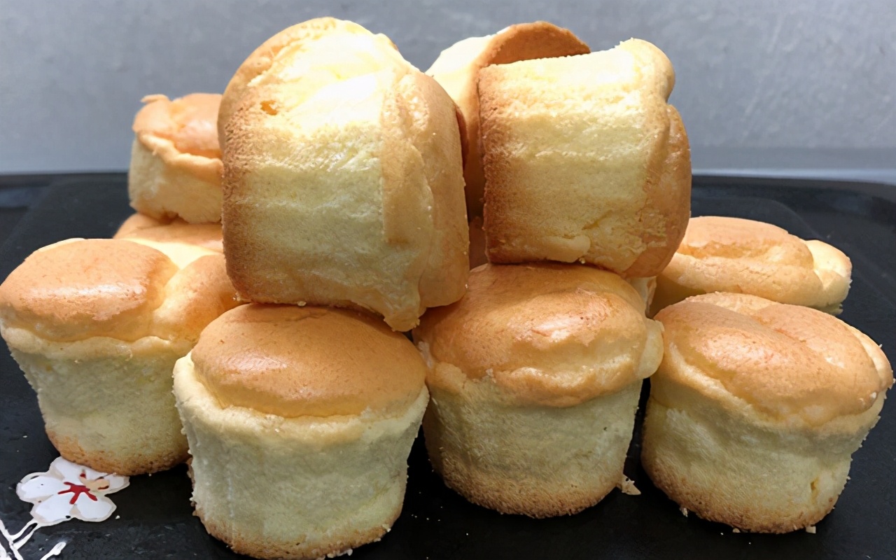 小蛋糕简单又好吃不用酵母,不用发面的小蛋糕