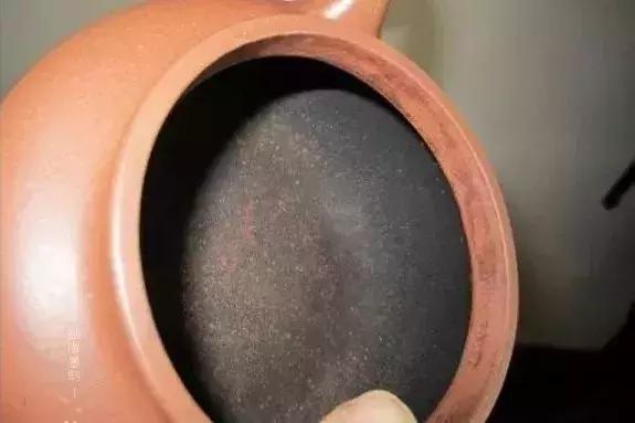 紫砂壶冷热交替去异味是什么原理,紫砂壶没气味是化工壶吗