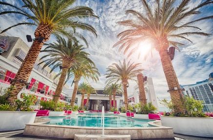 酒店标间是不是双床房,doubleroom是大床房吗