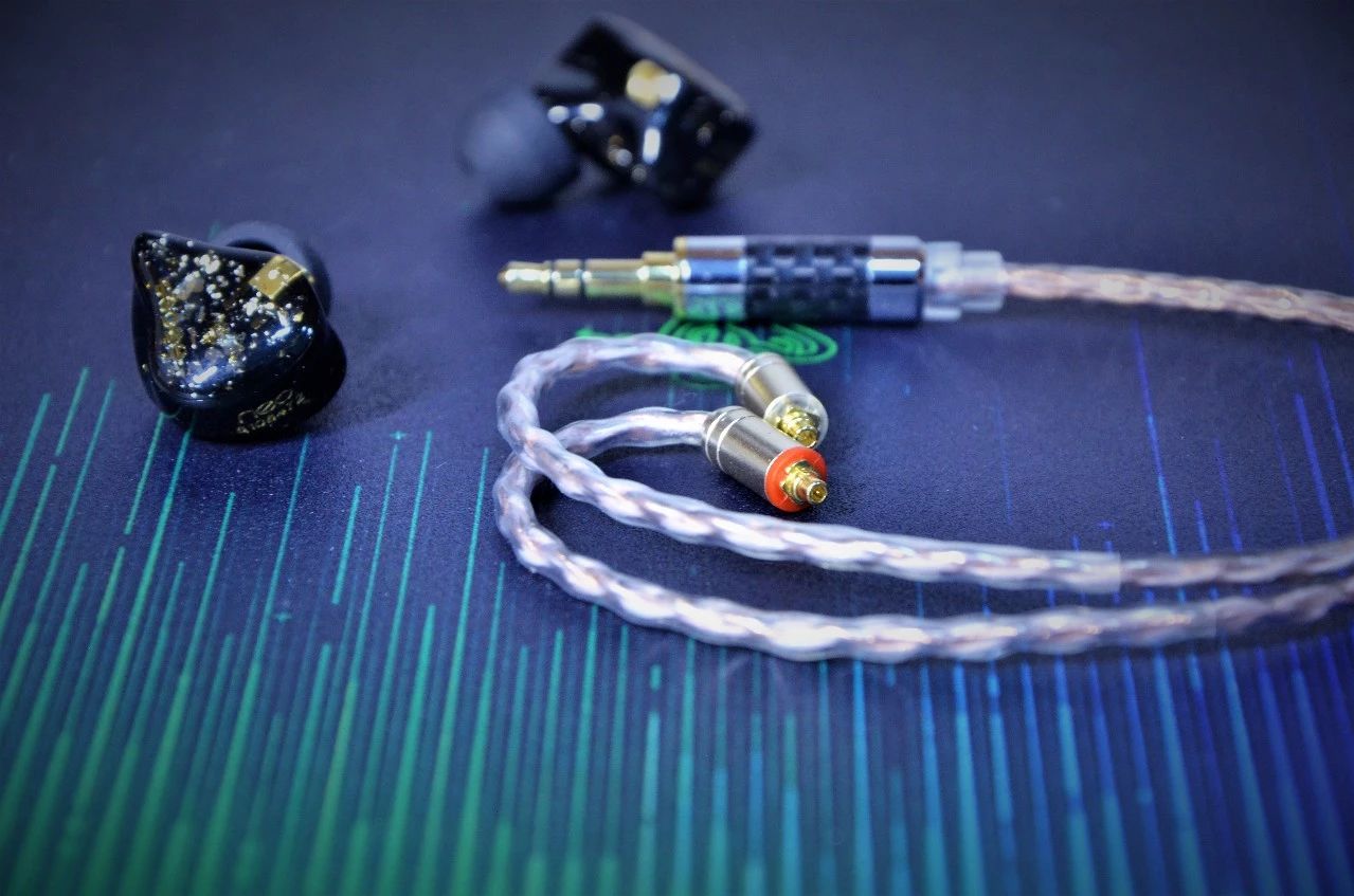 黑色与金色高级感,黑色与金色高级