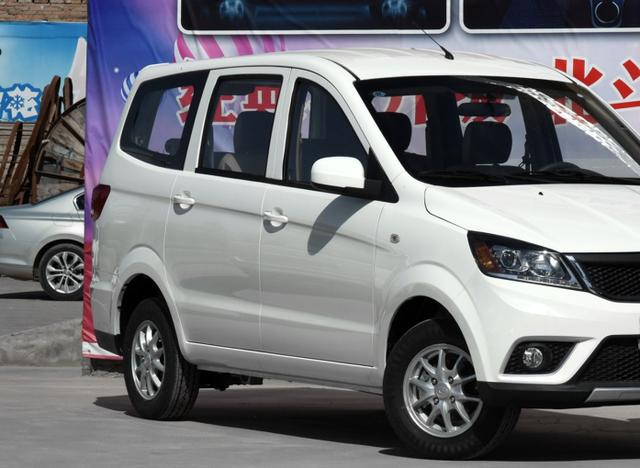 昌河m50和五菱宏光s对比视频,昌河m50s与昌河m50的区别