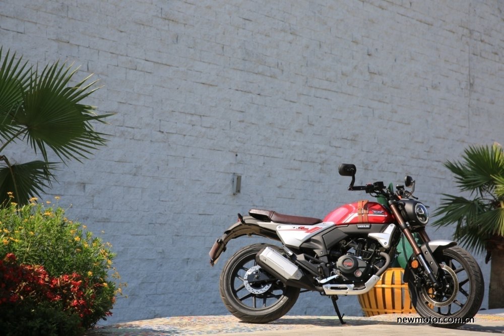 力帆dk150试驾视频,力帆dk150有哪些颜色