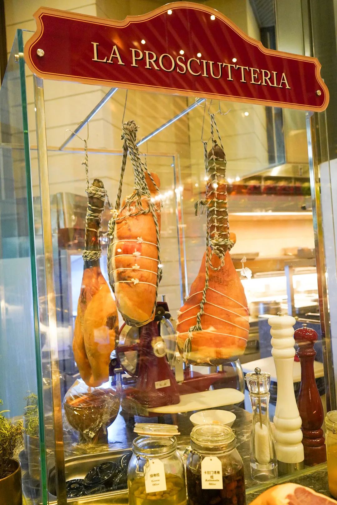 不到两千就能住天津丽思卡尔顿?还能随便吃?这样的羊毛不多了