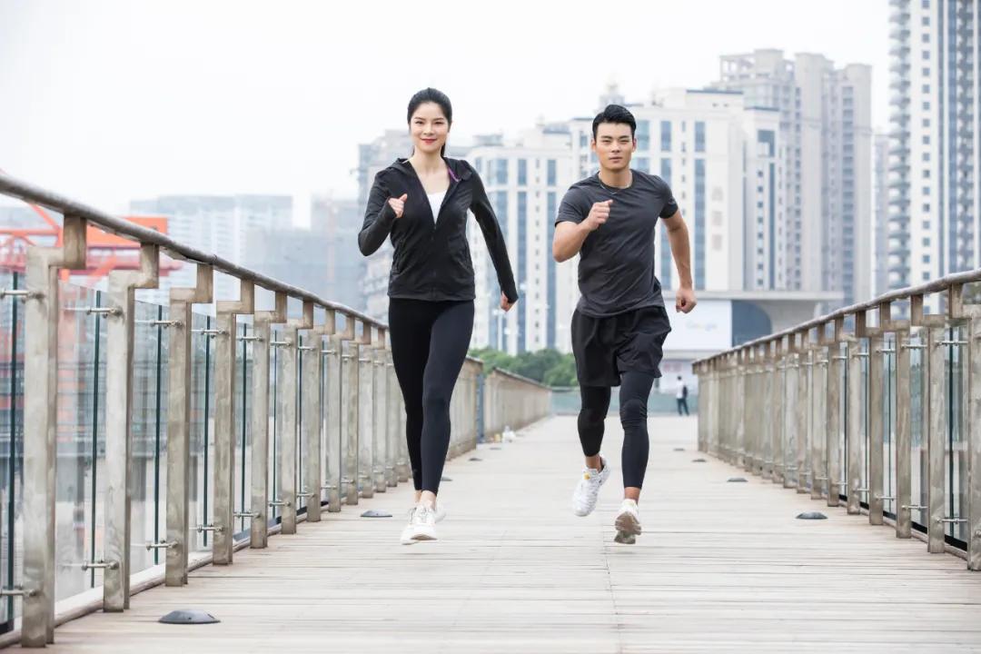 女人比一般人怕冷怎么办,女性和男性哪个更抗寒