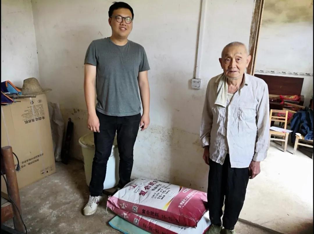 【阳朔人阳朔事】村里的“大个子”书记,乡亲们的好“亲戚”