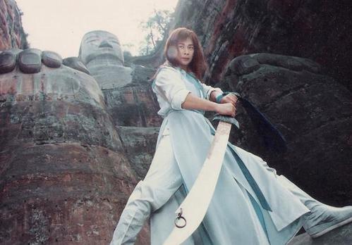 2022年以来乐山旅游经济形势,乐山旅游业与其他市相比