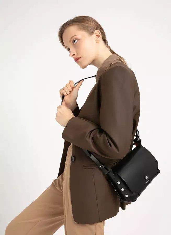 12月份小ck最新款包,小ck包怎么样值得买吗