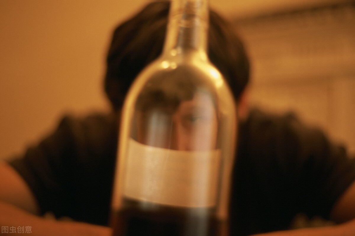 喝红酒最忌讳的礼仪,红酒三大忌