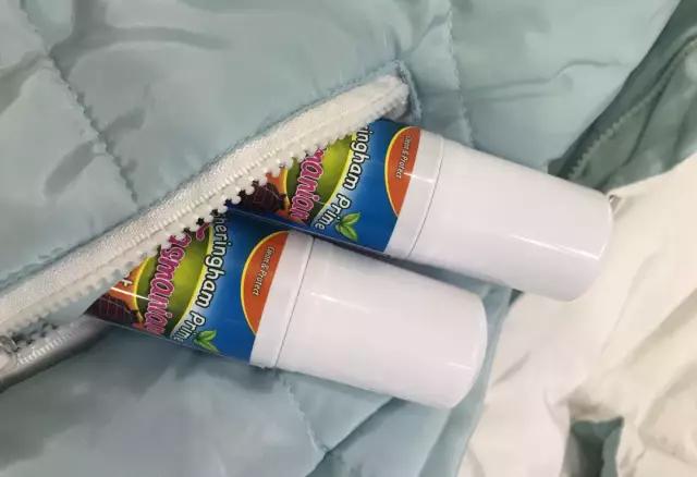 羽绒服脏了不用洗只用一招就搞定,羽绒服局部脏了不用干洗剂怎么洗