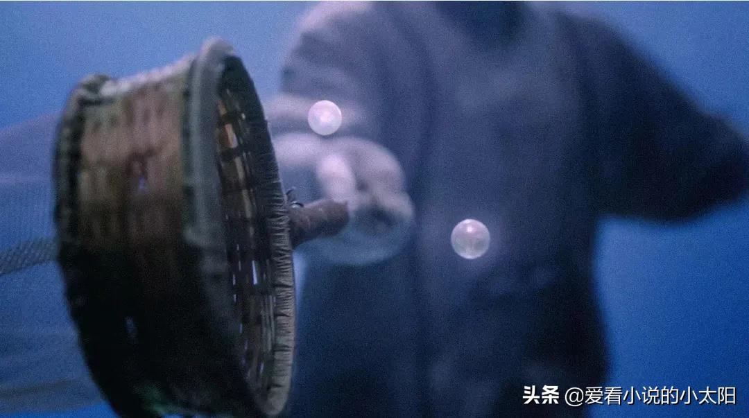 斛珠夫人小时候的海市,斛珠夫人方海市的女子身份暴露