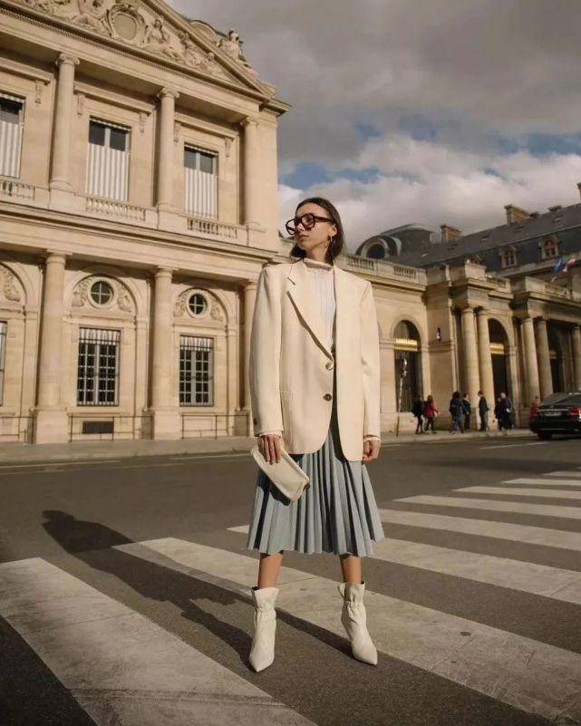 瑗胯鎬庝箞绌挎墠鑳芥樉寰椾笉鍍忓崠淇濋櫓,瑗胯鎬庝箞绌挎墠涓嶄細鍍忔槸鍗栦繚闄╃殑