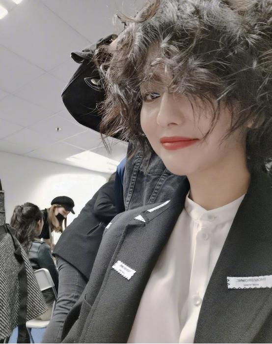 佟丽娅换发型后更惊艳,佟丽娅换了新的发型