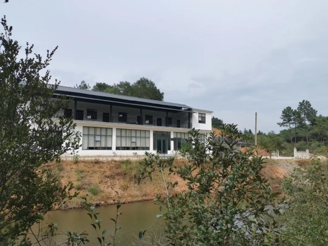 山间有特色的民宿推荐,十大高颜值民宿排行榜