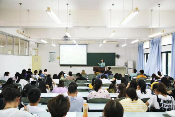 婀栧寳缁忔祹瀛﹂櫌澶氬皯鍒嗚兘鑰冧笂,鑰冧笂婀栧寳缁忔祹瀛﹂櫌鐨勭爺绌剁敓