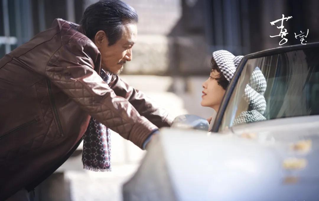 郭采洁和老头买钻戒,郭采洁有没有十克拉戒指