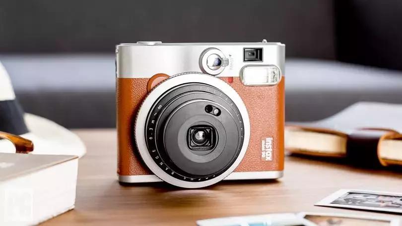 徕卡q2怎么换皮,徕卡老镜头翻新辨别