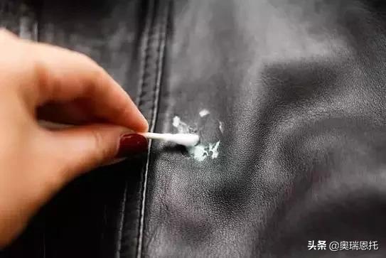 怎样保养包包更有光泽度,真皮包包怎么保养不会开裂