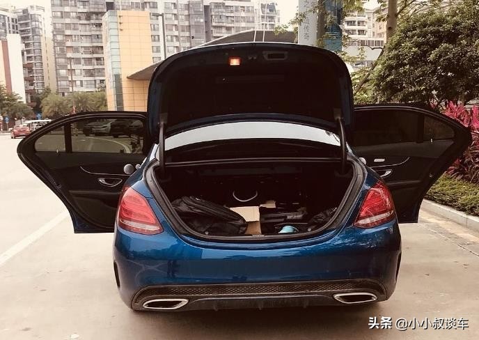 奔驰c200车到底怎么样,奔驰c200双门轿跑深度测评